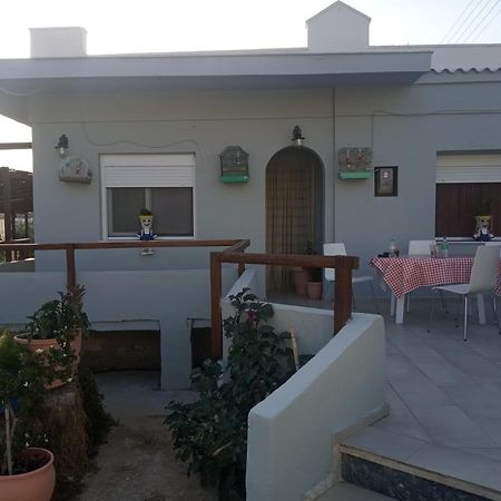 Katerina'S Apartments Κίνι Εξωτερικό φωτογραφία