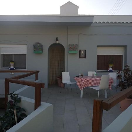 Katerina'S Apartments Κίνι Εξωτερικό φωτογραφία