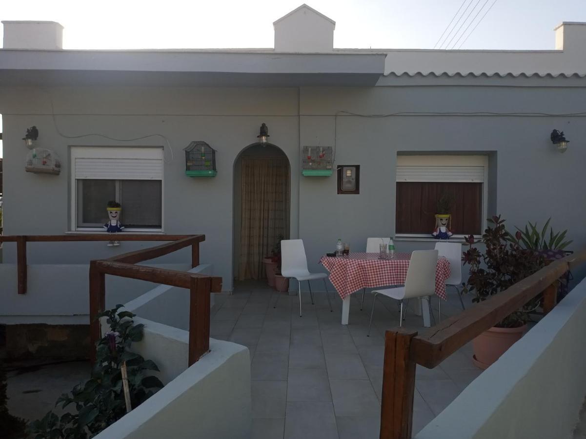 Katerina'S Apartments Κίνι Εξωτερικό φωτογραφία